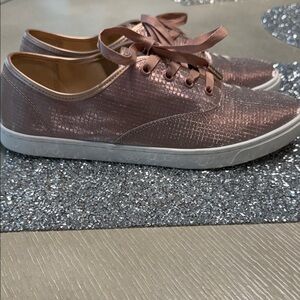 Copper key Metallic Pink Women's Sneakers size 8